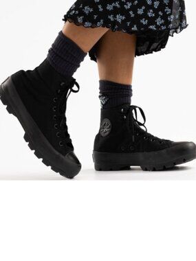 EUC CTAS Converse Lugged High 'Black Monochrome' (9) KICKS 569891C